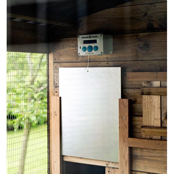 Chickenguard Standard + Kippenluik 30 × 40 Cm En Eiken Rails 3 Chickenguard Standard + Kippenluik 30 × 40 Cm En Eiken Rails