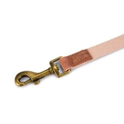 Hondenriem 'Velura' Fluweel Roze 2 Cm - Designed By Lotte -Garden Pet & Animal Winkel designed by lotte velura hondenriem fluweel roze 120cmx20mm 1601016254 170 600